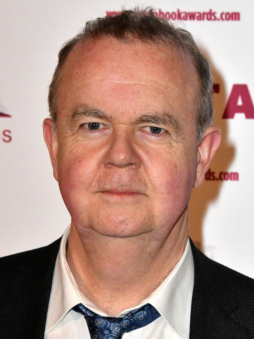 How tall is Ian Hislop?